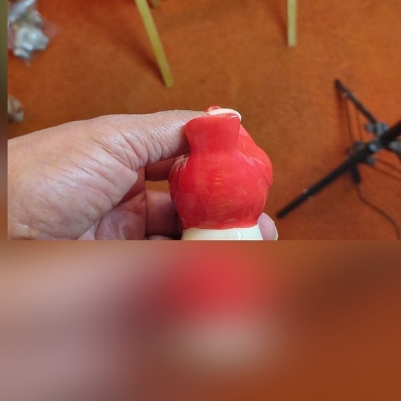 Ceramic Red Bird with Birdhouse Salt and Pepper Shakers - Picture 10 of 14